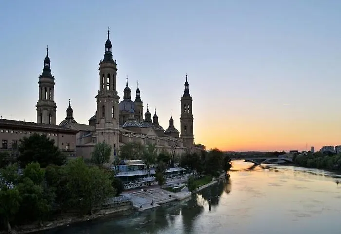 Juncal Bonito Loft, 110 M2 아파트 사라고사